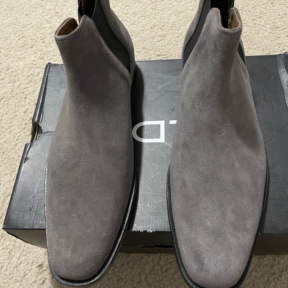 Aldo mens Chelsea boots, new size 10.5